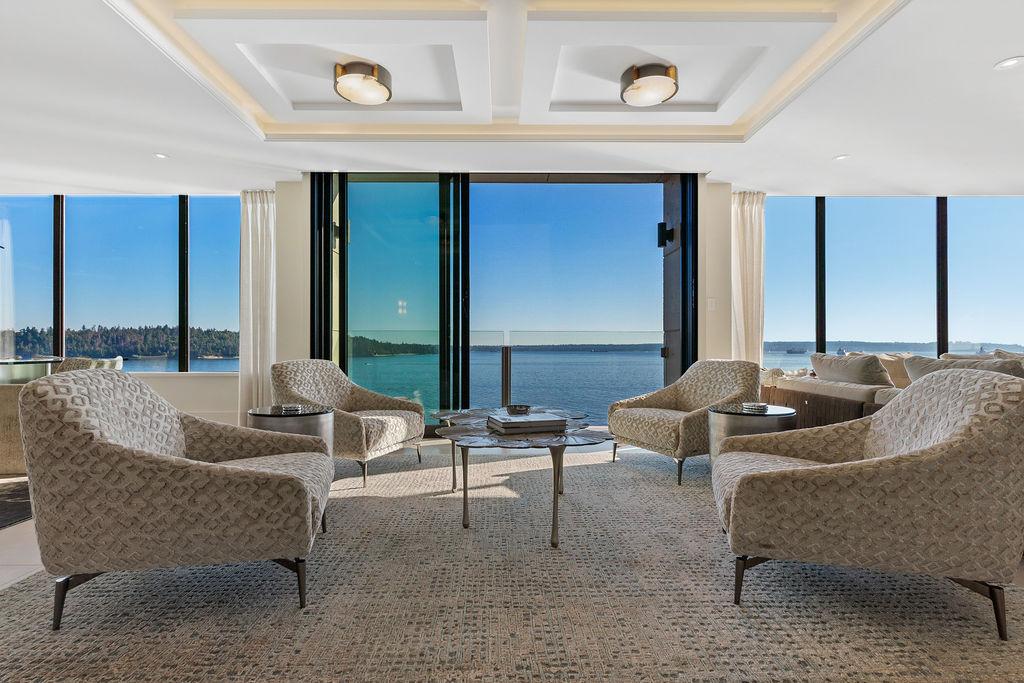 House for sale in west vanocuver Waterfront view